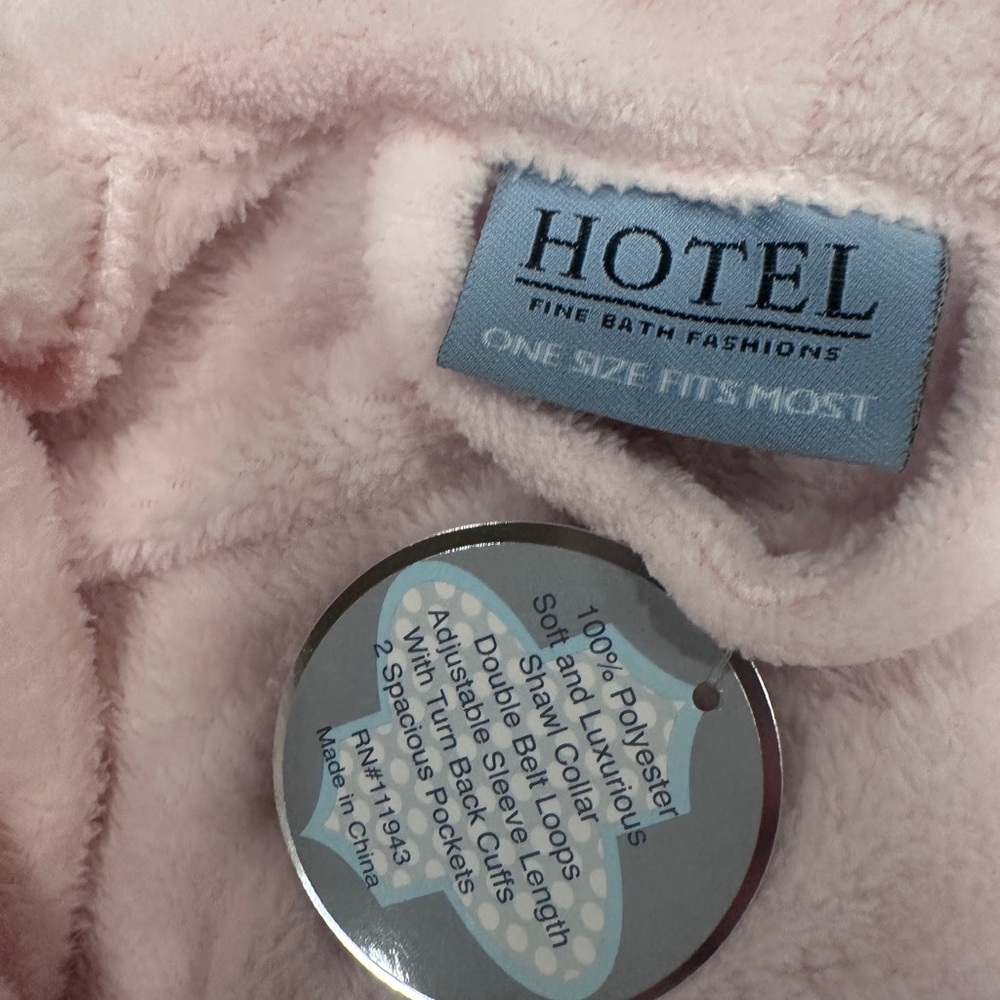 Soft Pink Plush Robe - Picture 4 of 5